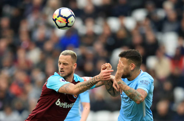 并通过抢断 并通过抢断