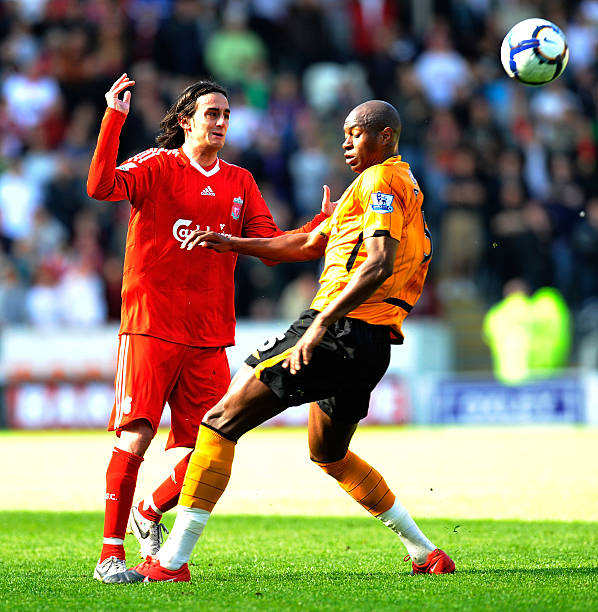 据一席之地 据一席之地